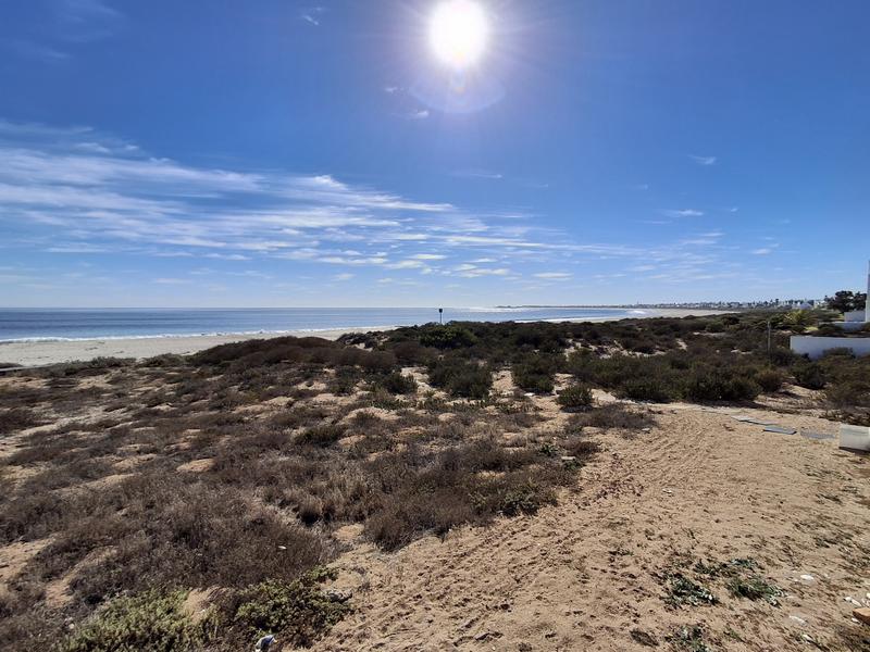 To Let 3 Bedroom Property for Rent in Golden Mile Western Cape